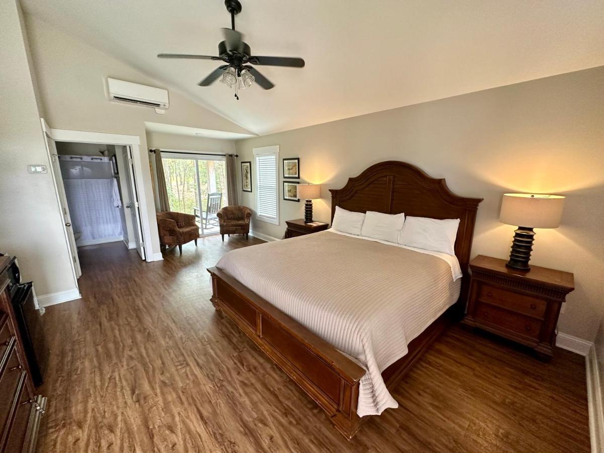Cape Fear Vineyard And Winery Hotell Elizabethtown Exteriör bild