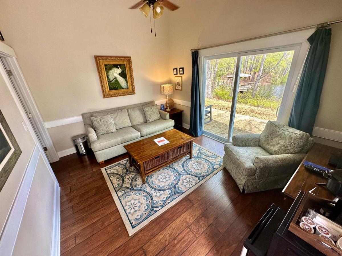 Cape Fear Vineyard And Winery Hotell Elizabethtown Exteriör bild