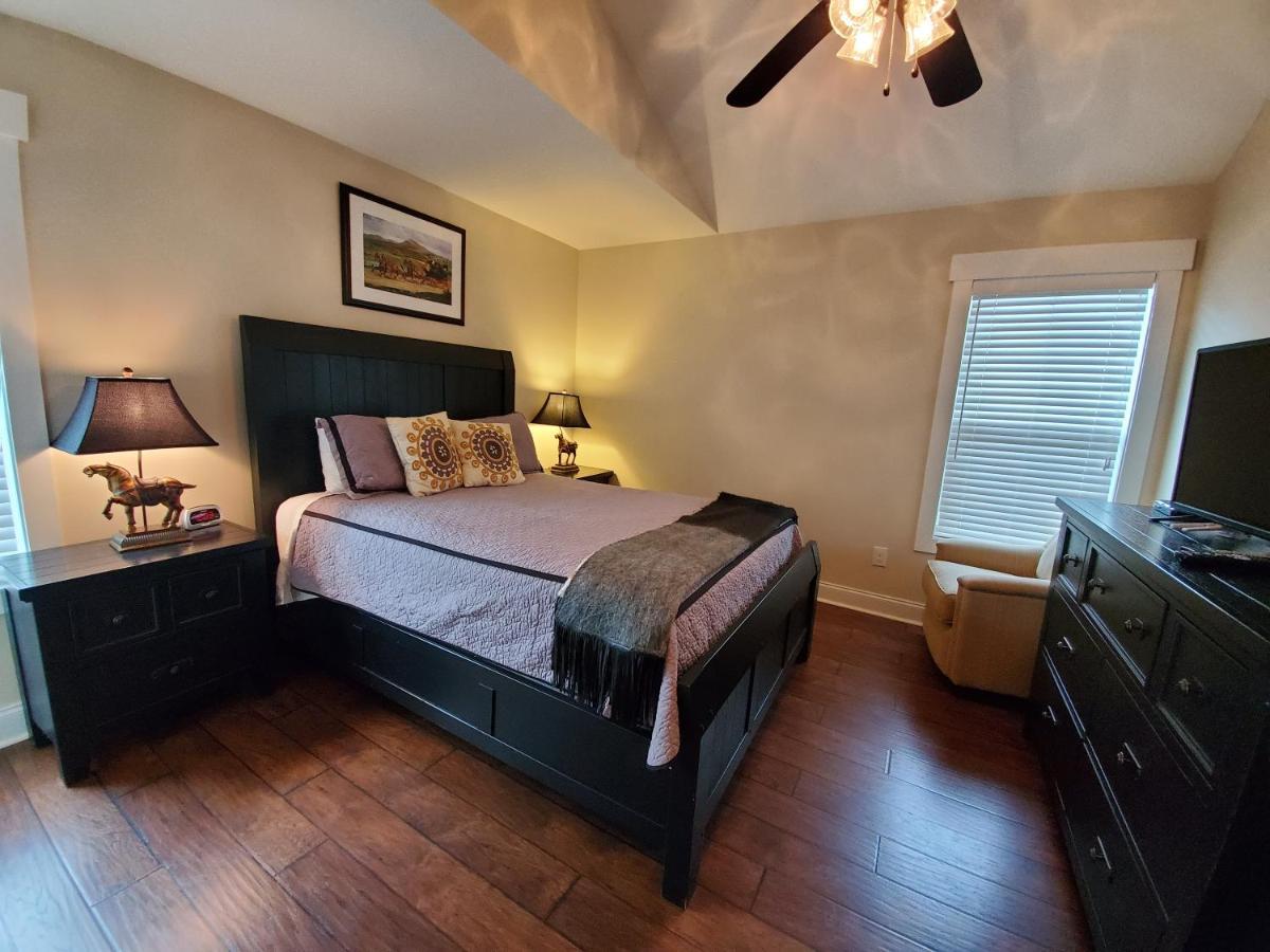 Cape Fear Vineyard And Winery Hotell Elizabethtown Exteriör bild
