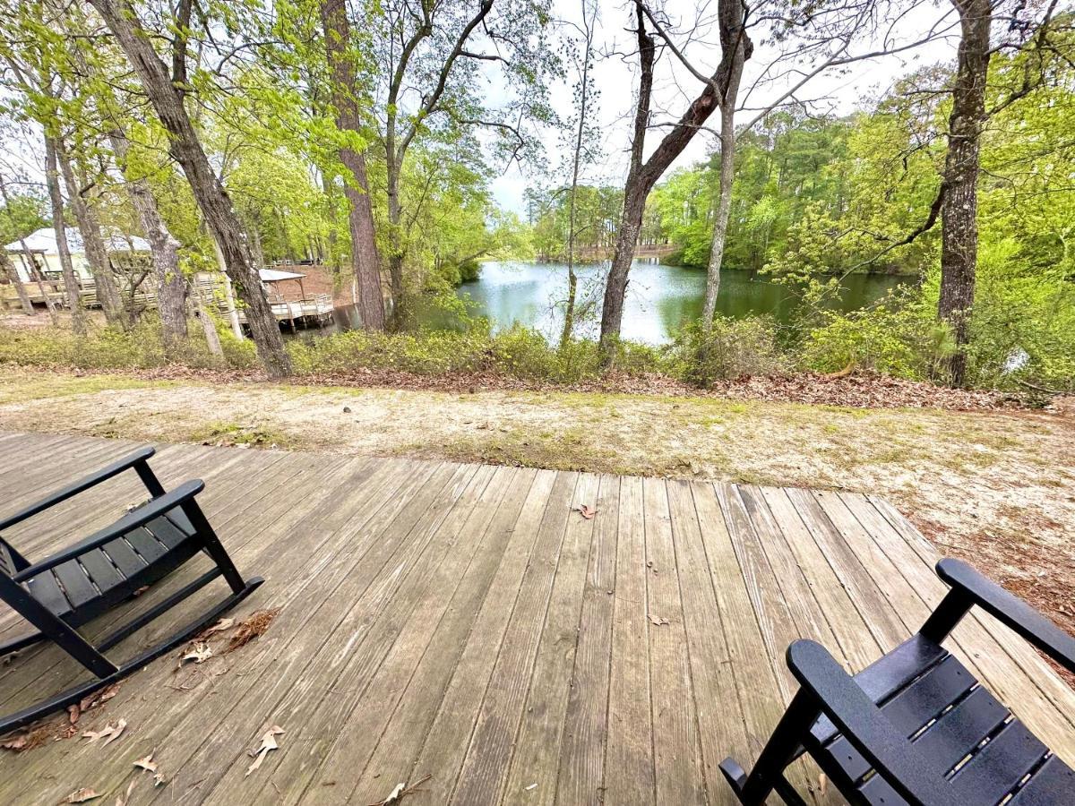 Cape Fear Vineyard And Winery Hotell Elizabethtown Exteriör bild