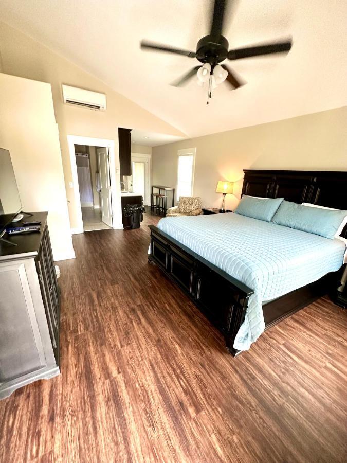 Cape Fear Vineyard And Winery Hotell Elizabethtown Exteriör bild