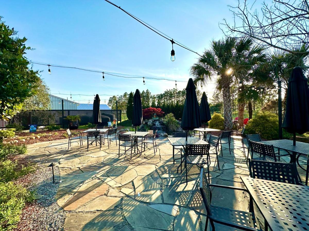 Cape Fear Vineyard And Winery Hotell Elizabethtown Exteriör bild